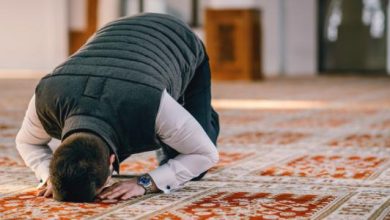 فوائد الصلاة وأثرها في تهذيب النفس وراحة القلب وتقوية الإيمان 7 فوائد الصلاة